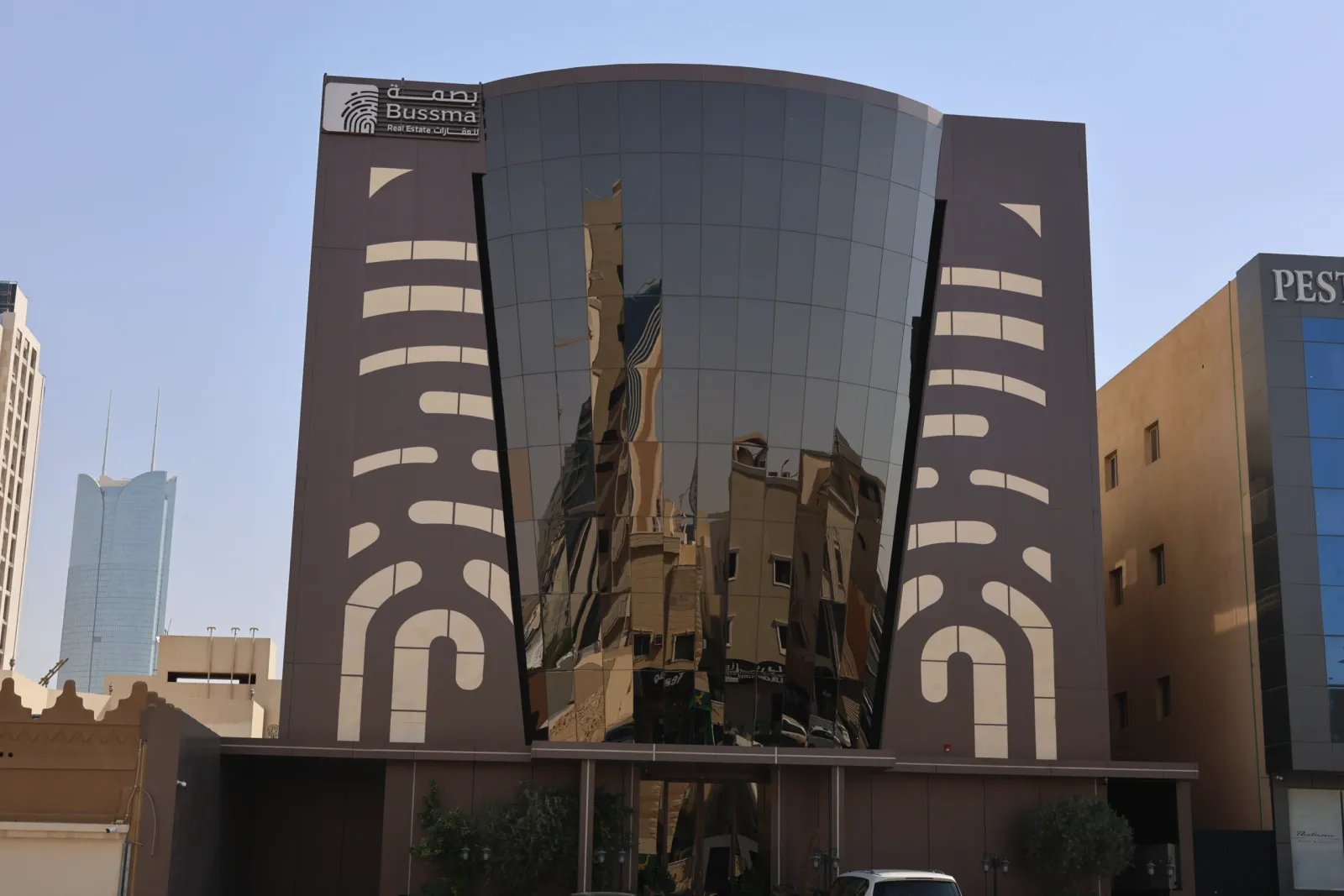 مصنع منارات المدن